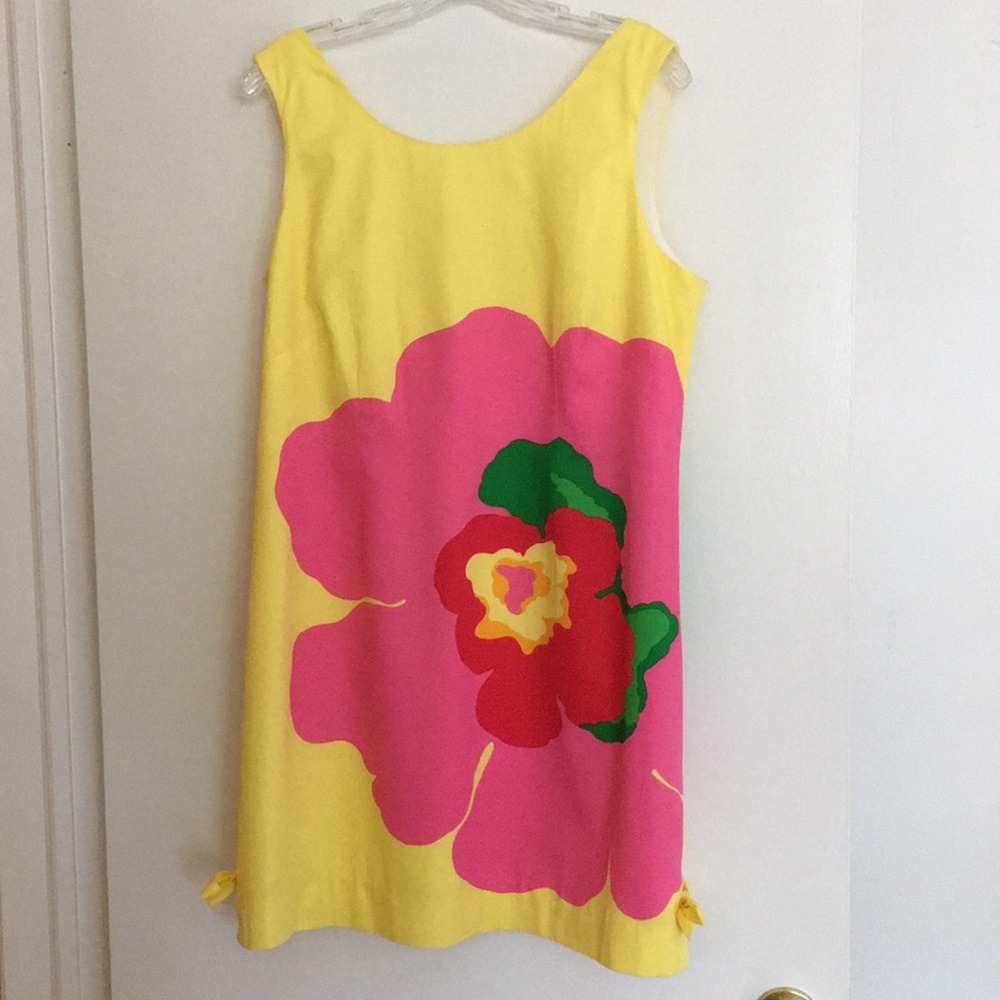 Lilly Pulitzer Yellow Shift dress with Pink Flower